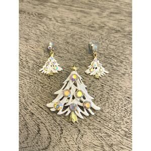 White Christmas Tree Brooch & Pierced Earrings Festive Holiday Jewelry Set